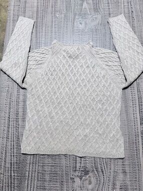 Evan Picone Light Gray Cable Knit Crewneck Sweater